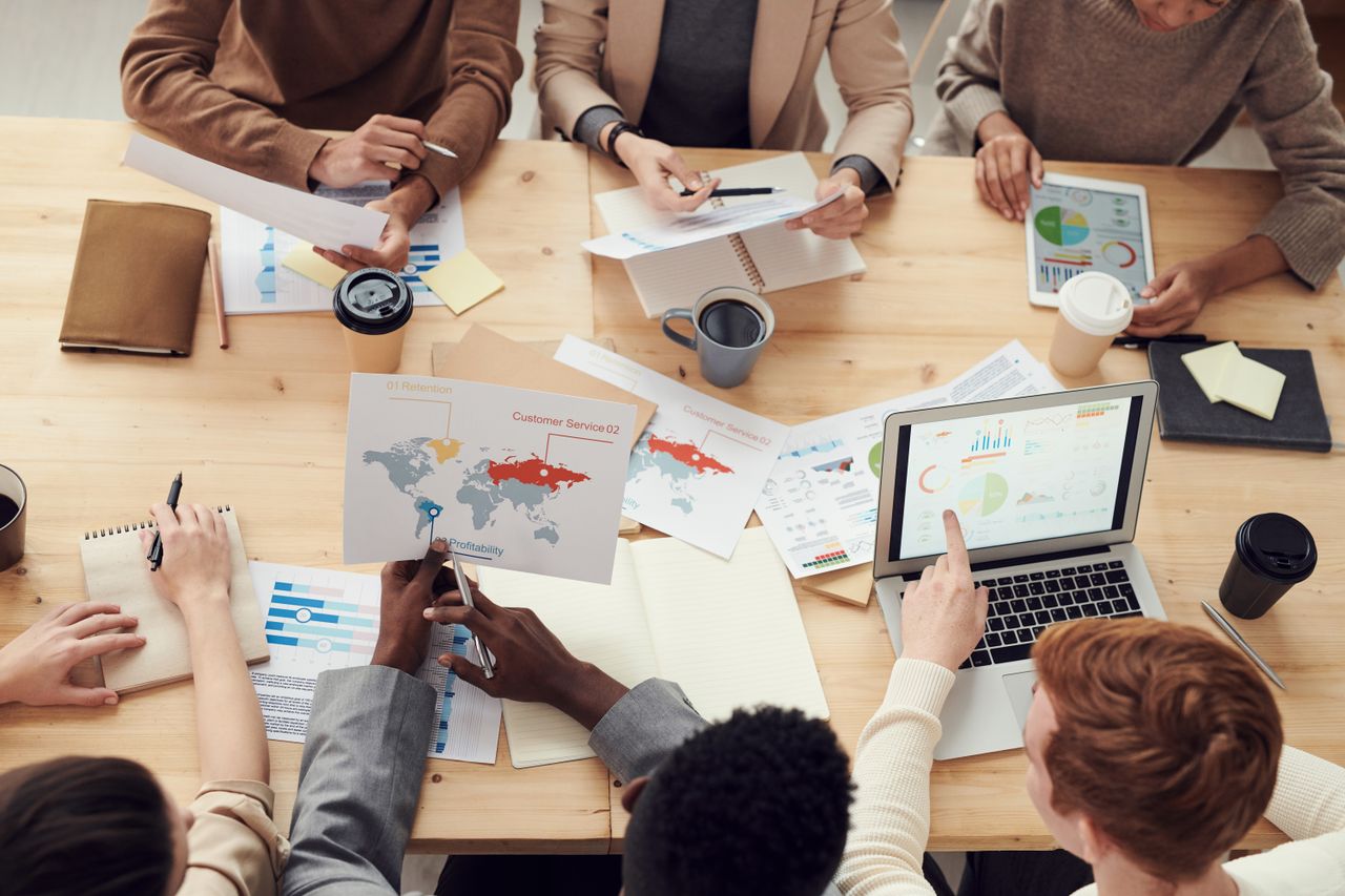 Équipe de managers en atelier de formation